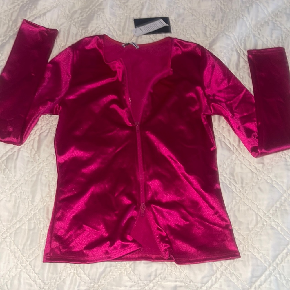 Hot pink top 🔥
